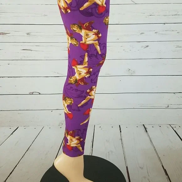 Lularoe Cupid Hearts Leggings Tall & Curvy - Picture 3 of 4